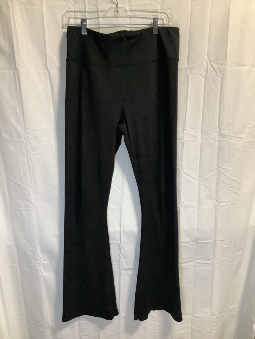 Ebb & Flow Women's black Flared Leggings  XL inseam 32